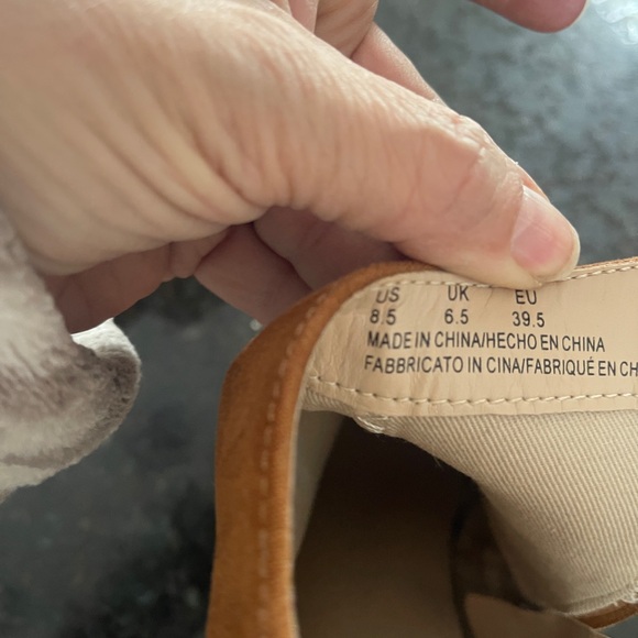 Elegant Brown Ankle Booties - Picture 2 of 6